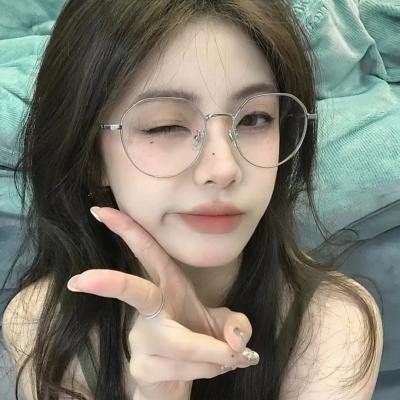 眼里余光都是你